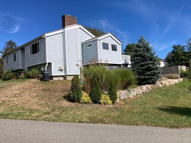 13 High Popples Rd, Gloucester, MA 01930