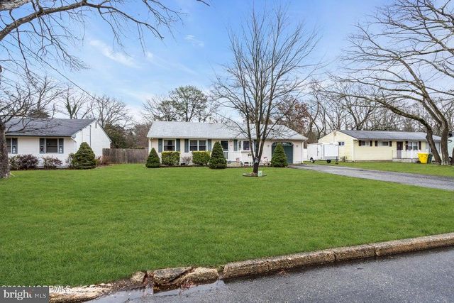 1317 EISENHOWER ST, Lakewood, NJ 08701