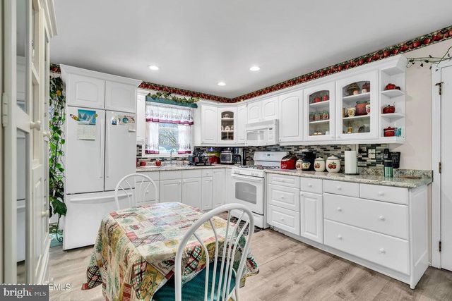 1317 EISENHOWER ST, Lakewood, NJ 08701