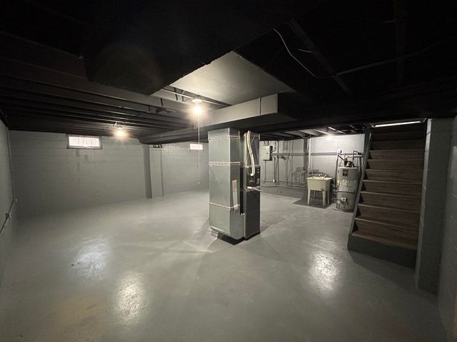 6701 Madison Street, Merrillville, IN 46410