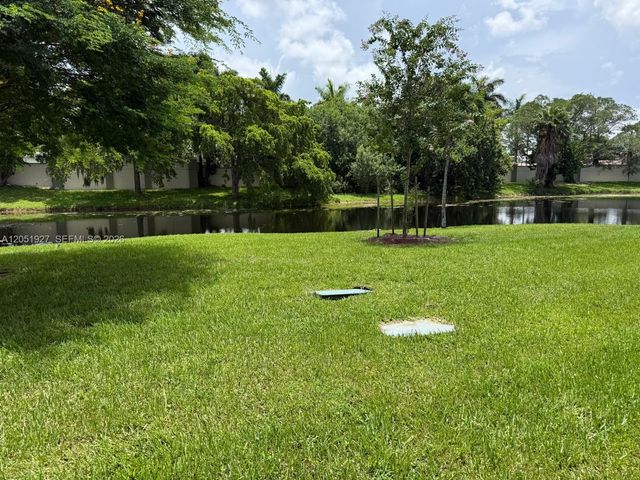 2708 Nassau Bnd D1, Coconut Creek, FL 33066