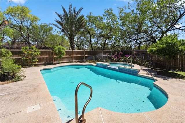 2613 Swallow Avenue, Mcallen, TX 78504