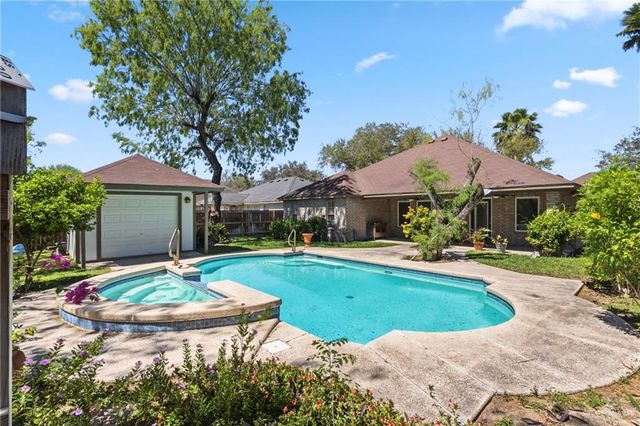 2613 Swallow Avenue, Mcallen, TX 78504