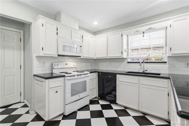 2613 Swallow Avenue, Mcallen, TX 78504