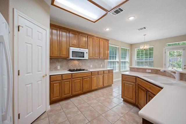 10233 Chestnut Ridge RD, Austin, TX 78726