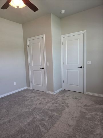 6159 W Limerick Way, Fayetteville, AR 72704