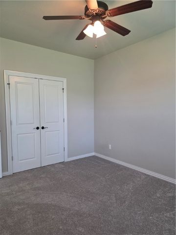 6159 W Limerick Way, Fayetteville, AR 72704