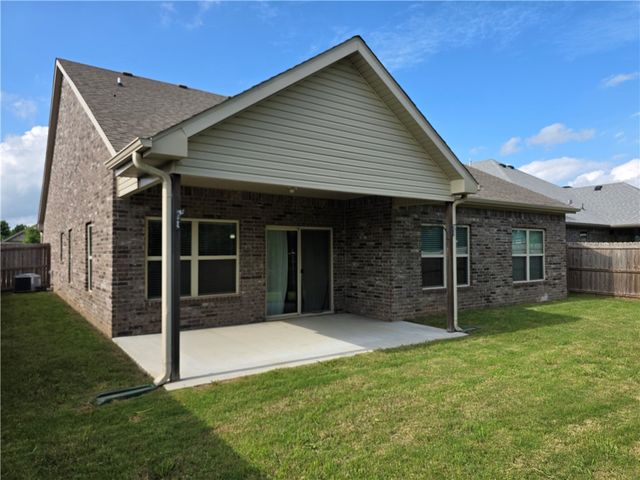 6159 W Limerick Way, Fayetteville, AR 72704