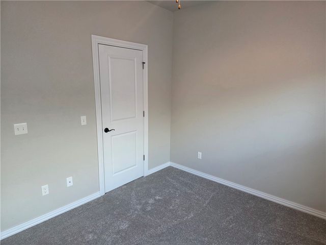 6159 W Limerick Way, Fayetteville, AR 72704