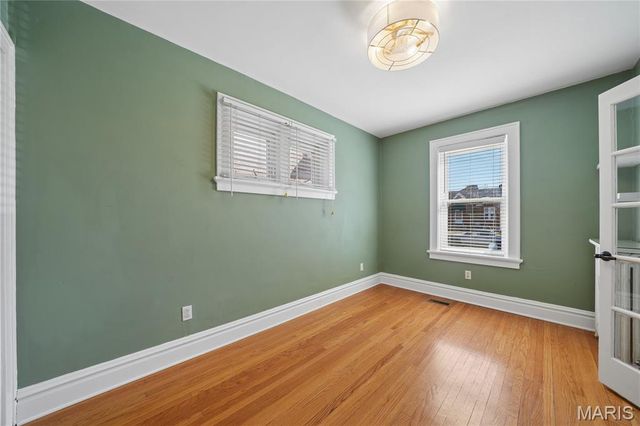 5705 Lisette Avenue, St Louis, MO 63109