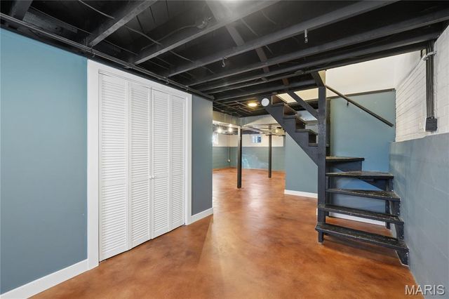 5705 Lisette Avenue, St Louis, MO 63109