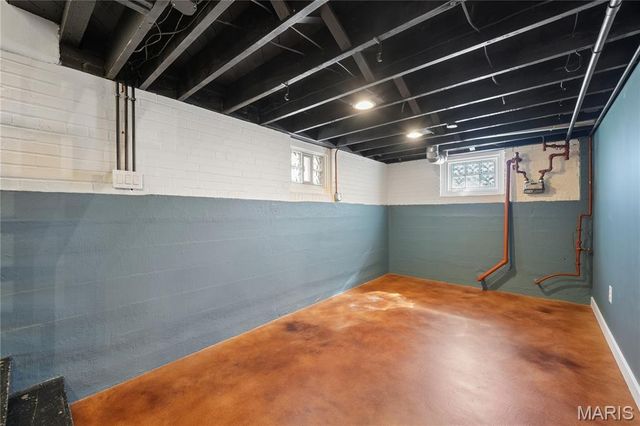 5705 Lisette Avenue, St Louis, MO 63109