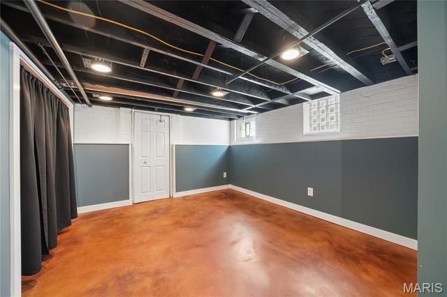 5705 Lisette Avenue, St Louis, MO 63109