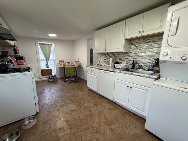 2206 CHERRY Street, Erie, PA 16502