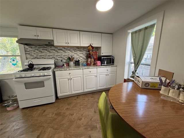 2206 CHERRY Street, Erie, PA 16502