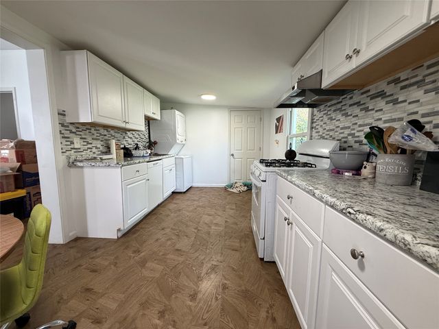 2206 CHERRY Street, Erie, PA 16502