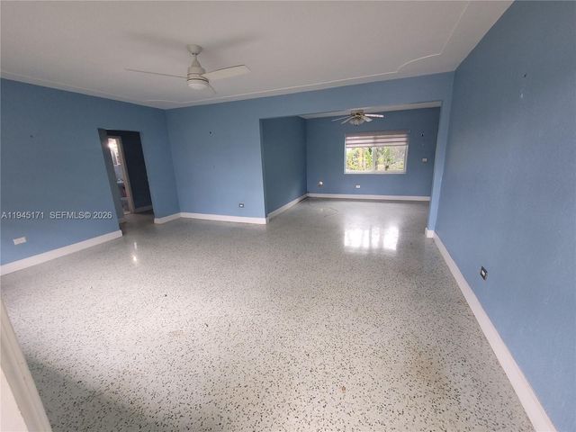 1300 Marseille Dr, Miami Beach, FL 33141