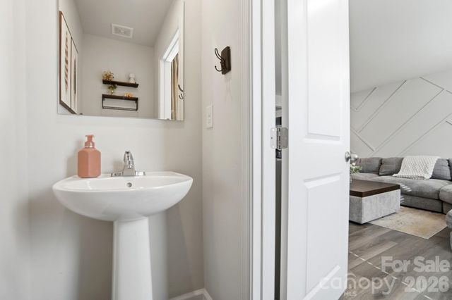 2040 Langer Street, Charlotte, NC 28214