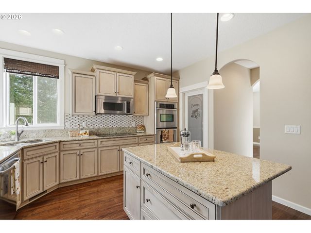 11 THOMPSON Dr, Washougal, WA 98671