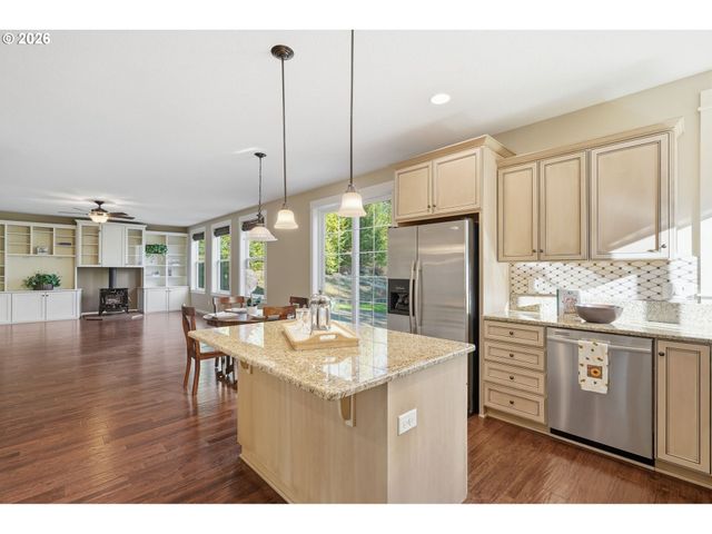 11 THOMPSON Dr, Washougal, WA 98671