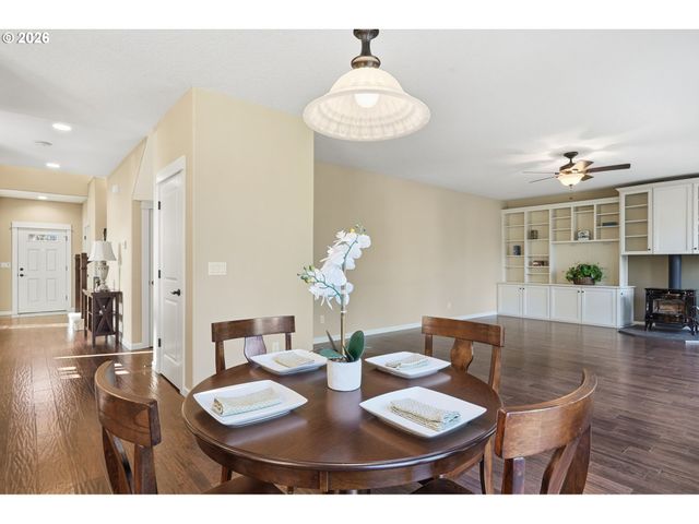 11 THOMPSON Dr, Washougal, WA 98671