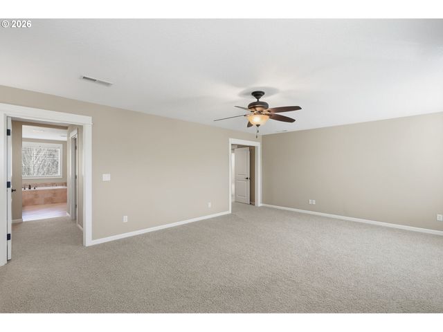 11 THOMPSON Dr, Washougal, WA 98671