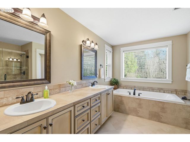 11 THOMPSON Dr, Washougal, WA 98671