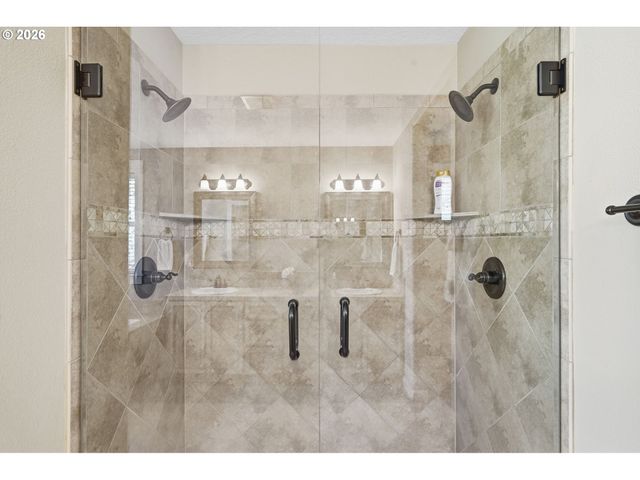 11 THOMPSON Dr, Washougal, WA 98671