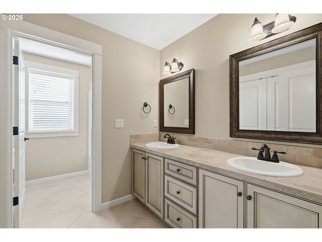 11 THOMPSON Dr, Washougal, WA 98671