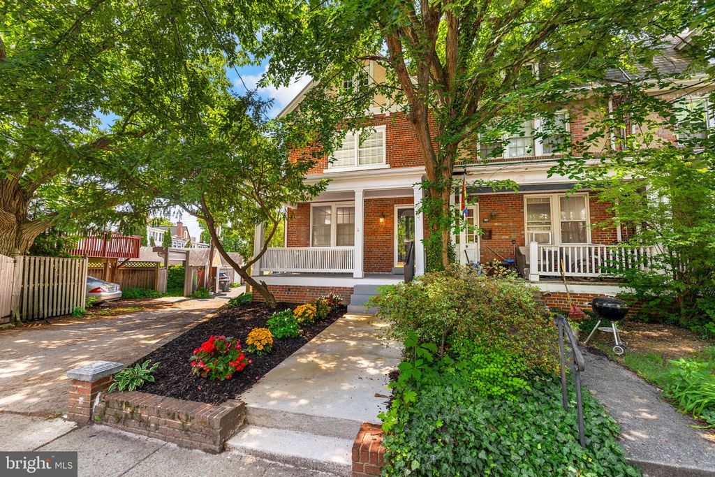 3810 BEECHER ST NW, Washington, DC 20007