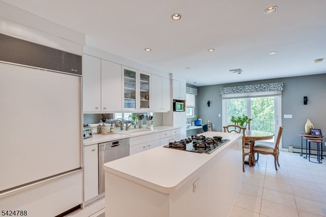 23 Shelley Rd, Springfield Twp., NJ 07081