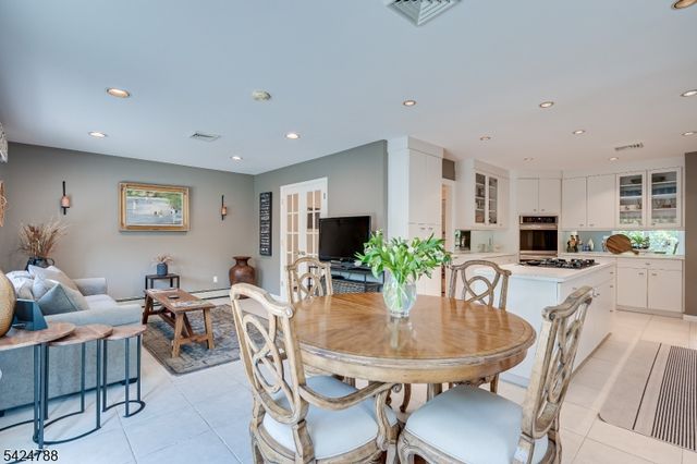 23 Shelley Rd, Springfield Twp., NJ 07081