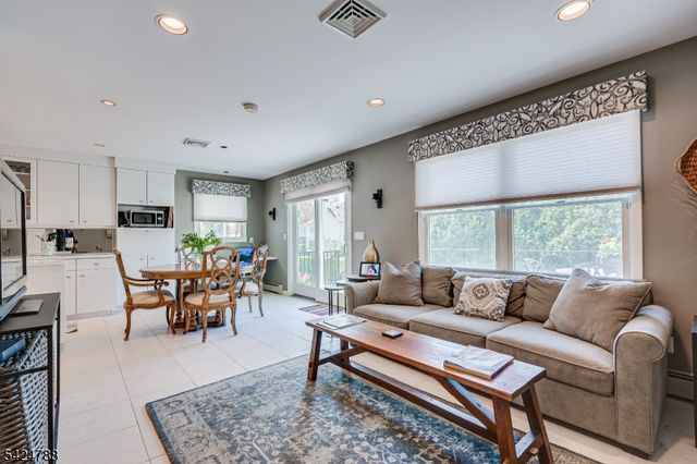 23 Shelley Rd, Springfield Twp., NJ 07081