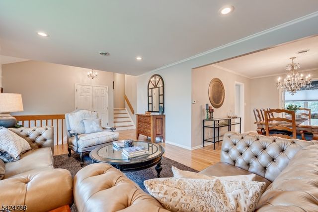 23 Shelley Rd, Springfield Twp., NJ 07081