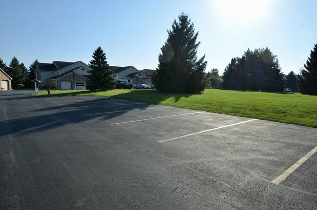 12569 W Beloit ROAD, New Berlin, WI 53151