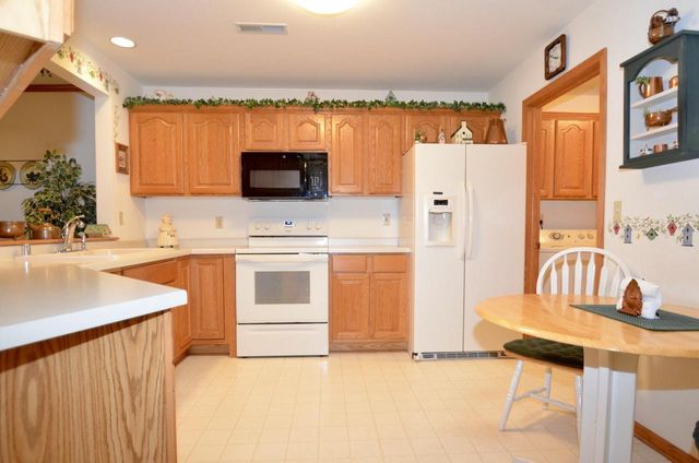 12569 W Beloit ROAD, New Berlin, WI 53151