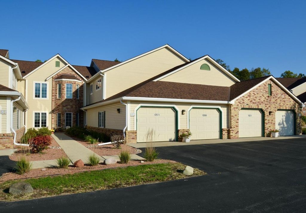 12569 W Beloit ROAD, New Berlin, WI 53151