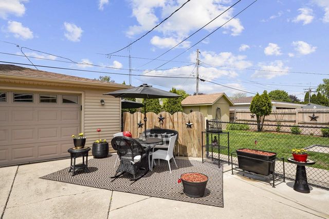 2138 23rd AVENUE, Kenosha, WI 53140
