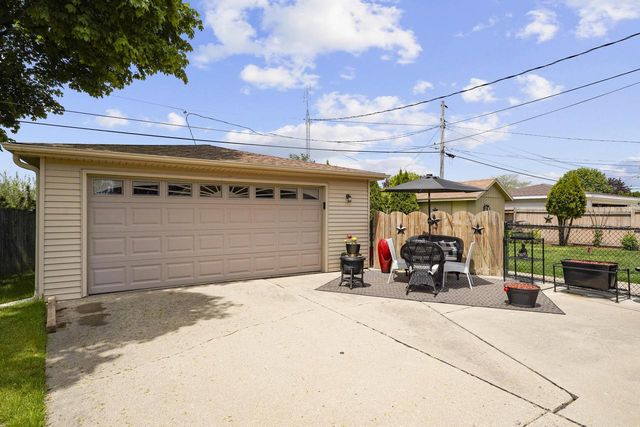 2138 23rd AVENUE, Kenosha, WI 53140