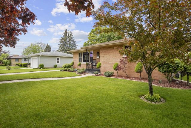 2138 23rd AVENUE, Kenosha, WI 53140