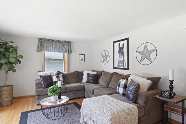 2138 23rd AVENUE, Kenosha, WI 53140