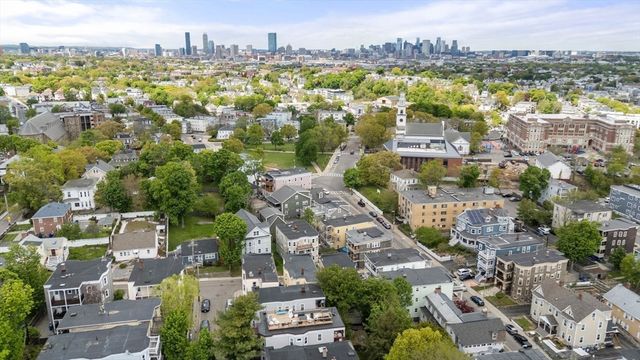 8 Fox 2, Boston, MA 02122