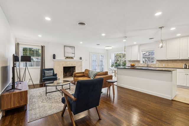 10525 Castlegate Drive, Dallas, TX 75229