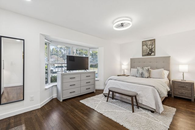 10525 Castlegate Drive, Dallas, TX 75229