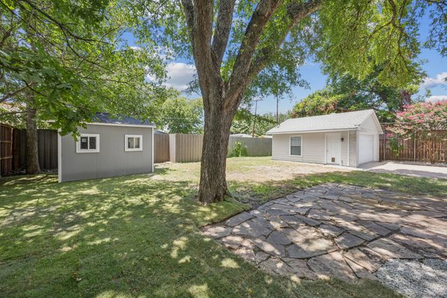 10525 Castlegate Drive, Dallas, TX 75229