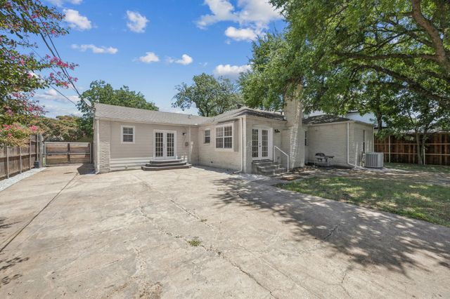 10525 Castlegate Drive, Dallas, TX 75229