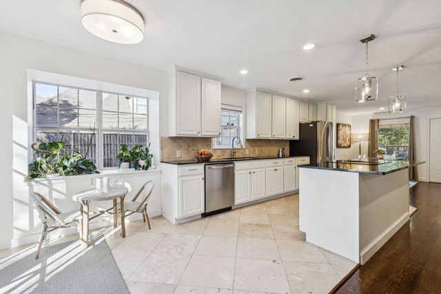 10525 Castlegate Drive, Dallas, TX 75229