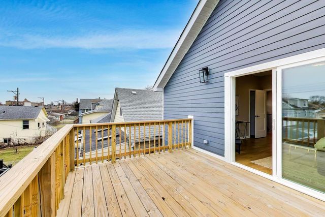 4065 N Meade Avenue, Chicago, IL 60634