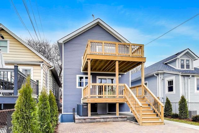4065 N Meade Avenue, Chicago, IL 60634