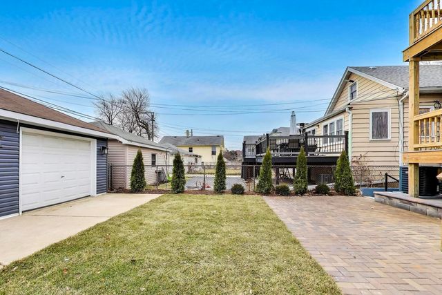 4065 N Meade Avenue, Chicago, IL 60634